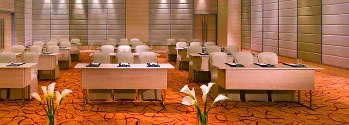 Hotel Courtyard By Marriott Satellite, Ahmedabad